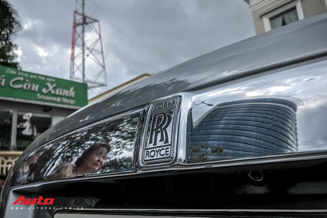 Rolls-Royce Wraith của thiếu gia Phan Thành tái xuất trên phố Sài Gòn sau thời gian dài vắng bóng - Ảnh 3.