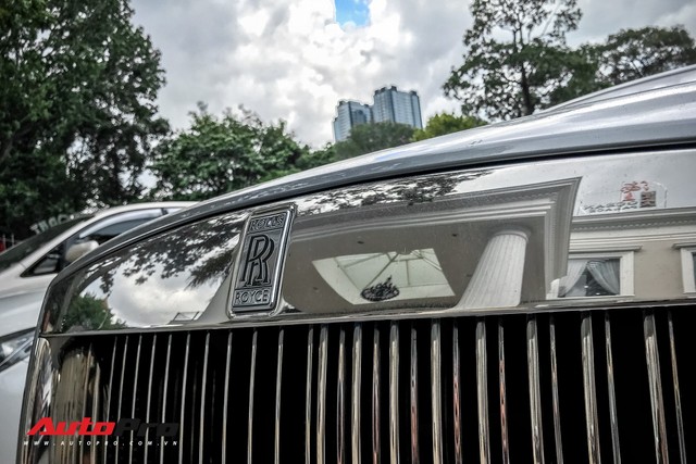 Rolls-Royce Wraith của thiếu gia Phan Thành tái xuất trên phố Sài Gòn sau thời gian dài vắng bóng - Ảnh 14.