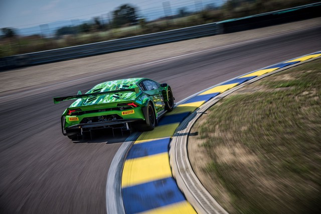 Lamborghini Huracan GT3 Evo - Khi sư tử mọc thêm cánh - Ảnh 9. Lamborghini Huracan GT3 Evo - Khi sư tử mọc thêm cánh - Ảnh 9.