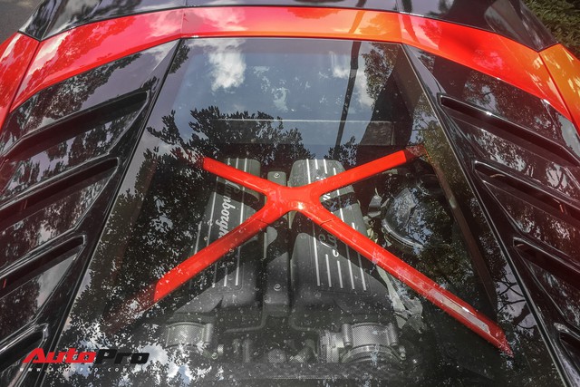 Lamborghini Huracan LP580-2 đầu tiên Việt Nam về tay đại gia Sài Gòn - Ảnh 11.
