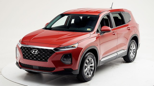 Hyundai Santa Fe 2019 sắp bán tại Việt Nam được chấm thang điểm an toàn tối đa