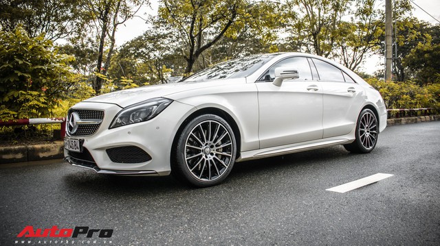 Siêu hiếm tại Việt Nam, Mercedes-Benz CLS 500 vẫn bán lỗ gần 2 tỷ đồng