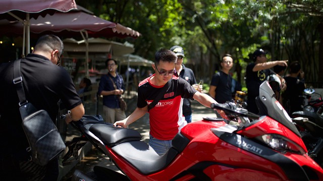 Dàn “chiến mã” Ducati tụ tập cuối tuần tại Hà Nội