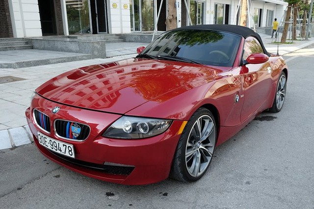 Sau 10 năm sử dụng, BMW Z4 được bán lại với giá hơn 700 triệu đồng - Ảnh 1.