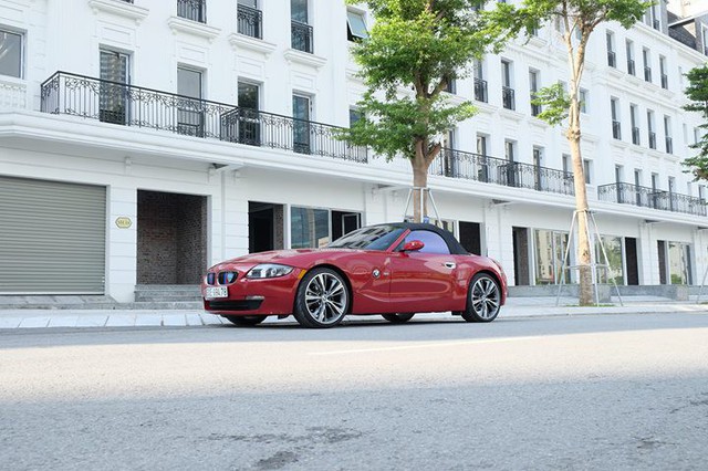 Sau 10 năm sử dụng, BMW Z4 được bán lại với giá hơn 700 triệu đồng - Ảnh 2.