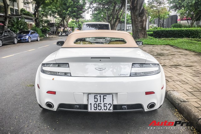 Hàng hiếm Aston Martin Vantage Roadster đầu tiên tại Việt Nam vẫn lộng lẫy trên phố Sài Gòn - Ảnh 9.