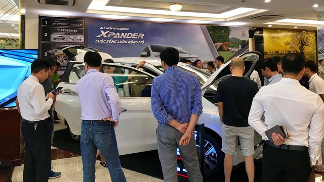 Khan hàng Mitsubishi Xpander, khách muốn mua phải chờ sang năm - Ảnh 1.