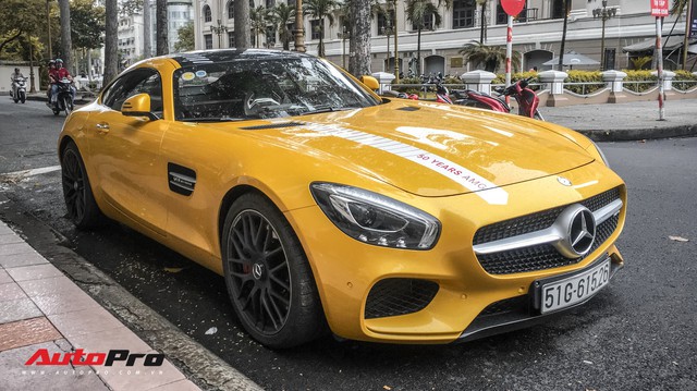 Nữ đại gia Sài Gòn đeo biển cho Mercedes-AMG GT S màu vàng đầu tiên tại Việt Nam
