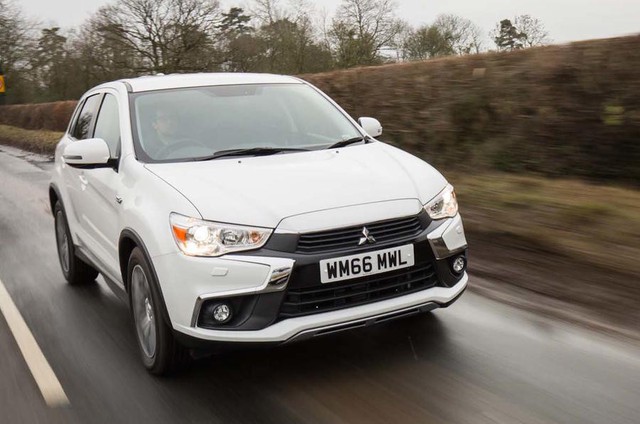 Những dòng xe diesel chết yểu trong năm 2018: Có Honda CR-V, Mitsubishi Outlander và Toyota RAV4 - Ảnh 6. Những dòng xe diesel chết yểu trong năm 2018: Có Honda CR-V, Mitsubishi Outlander và Toyota RAV4 - Ảnh 6.