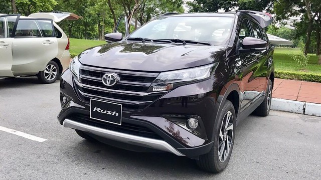 Sáng nay ra mắt bộ 3 xe Toyota nhập khẩu hoàn toàn mới