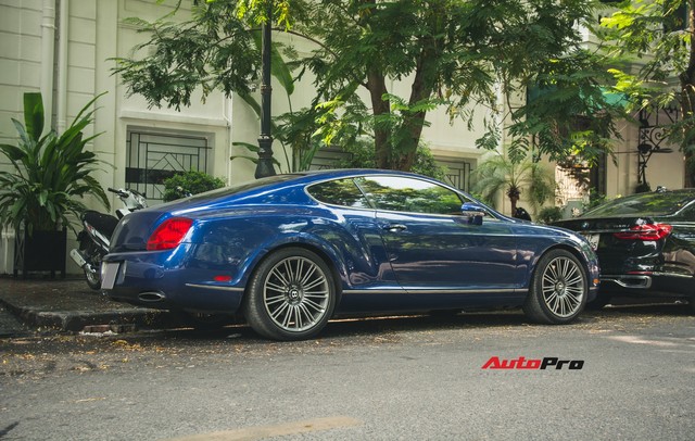 Bentley Continental GT Speed màu xanh hàng hiếm trên đường phố Hà Nội - Ảnh 3.