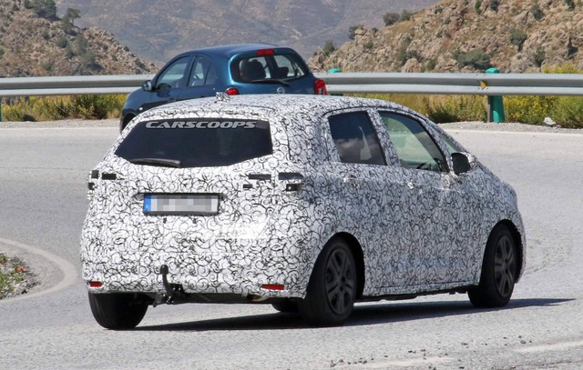 Honda Jazz 2020 lần đầu lộ diện, thách thức Toyota Yaris - Ảnh 4. Honda Jazz 2020 lần đầu lộ diện, thách thức Toyota Yaris - Ảnh 4.