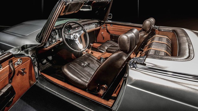 Đẳng cấp nội thất bọc da mang tên Mercedes-Benz SL 230 Pagoda by Carlex Design