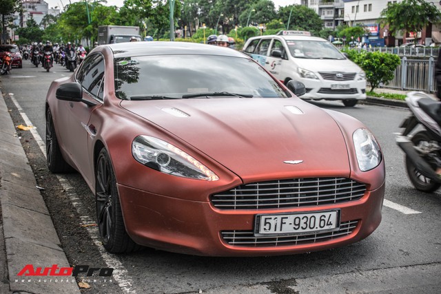 Hàng hiếm Aston Martin Rapide đổi màu tại Sài Gòn - Ảnh 1.