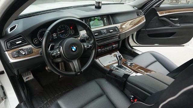 BMW 520i 2016 độ vành độc đáo như cánh quạt phi cơ được chào giá 1,8 tỷ đồng - Ảnh 3.
