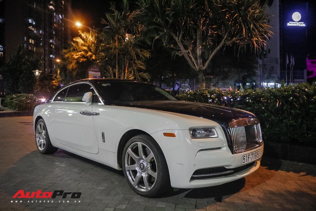 Rolls-Royce Wraith hai tông màu độc đáo của đại gia y tế - Ảnh 2.