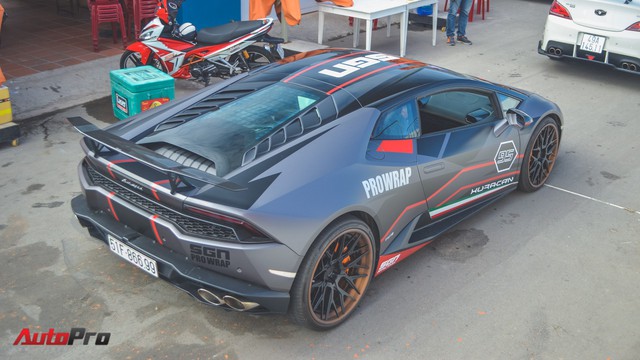 Lamborghini Huracan khoác decal chiến binh tại Sài Gòn - Ảnh 3.