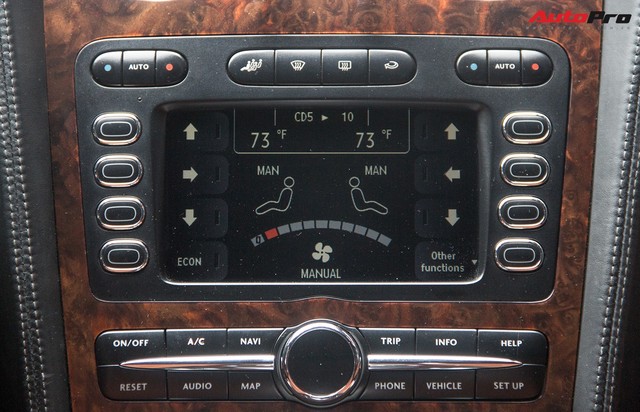 Bentley Continental Flying Spur Speed đi 10 năm bán lại chỉ 2,85 tỷ đồng - Ảnh 15. Bentley Continental Flying Spur Speed đi 10 năm bán lại chỉ 2,85 tỷ đồng - Ảnh 15.