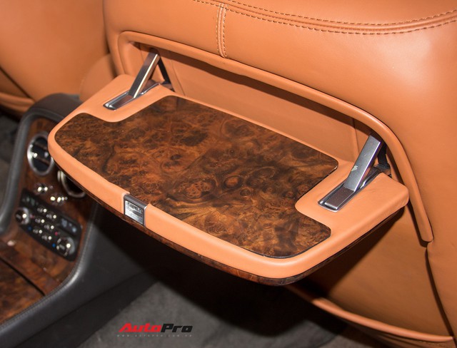 Bentley Continental Flying Spur Speed đi 10 năm bán lại chỉ 2,85 tỷ đồng - Ảnh 24. Bentley Continental Flying Spur Speed đi 10 năm bán lại chỉ 2,85 tỷ đồng - Ảnh 24.