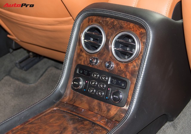 Bentley Continental Flying Spur Speed đi 10 năm bán lại chỉ 2,85 tỷ đồng - Ảnh 27.