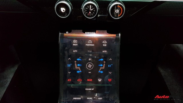 Trải nghiệm khoang nội thất ô tô “ngợp” màn hình do Samsung sản xuất - Ảnh 6.