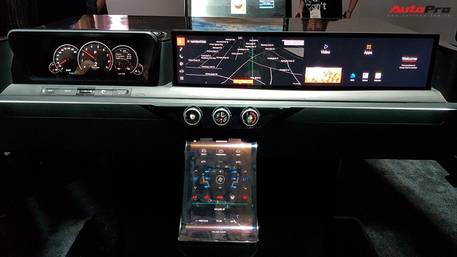 Trải nghiệm khoang nội thất ô tô “ngợp” màn hình do Samsung sản xuất - Ảnh 1.