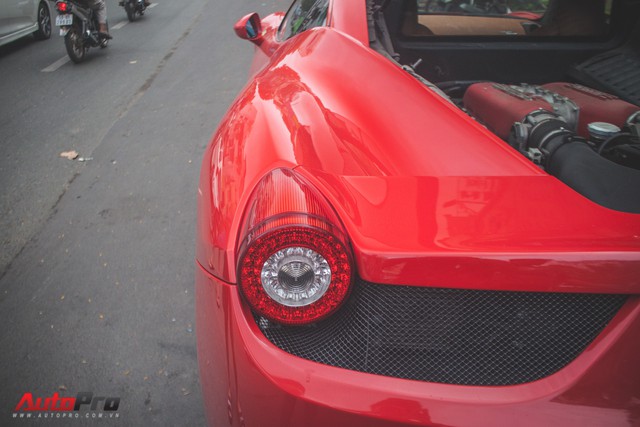 Ferrari 458 Italia từng của Phan Thành tái xuất trên phố - Ảnh 5.
