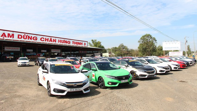 Được hộ tống bằng Ford F-150, hàng chục chiếc Honda Civic chạy tour gần 400 km tại Việt Nam - Ảnh 2.