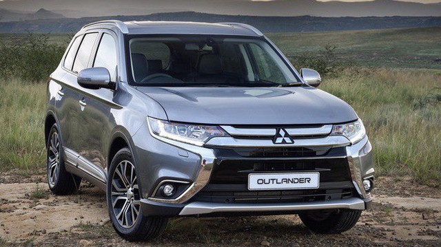 Chuyển sang lắp ráp, Mitsubishi Outlander giảm giá 165 triệu đồng