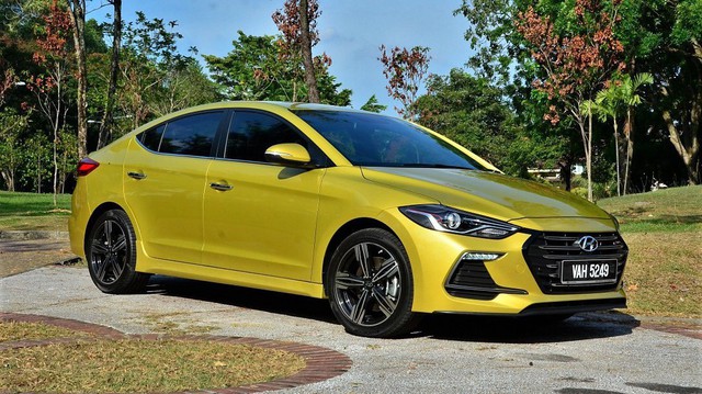 Hyundai Elantra Sport bán tại Việt Nam: Hãng nói không, đại lý nói có