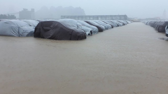 Hyundai Thành Công phủ nhận "bán tháo xe ngập nước"