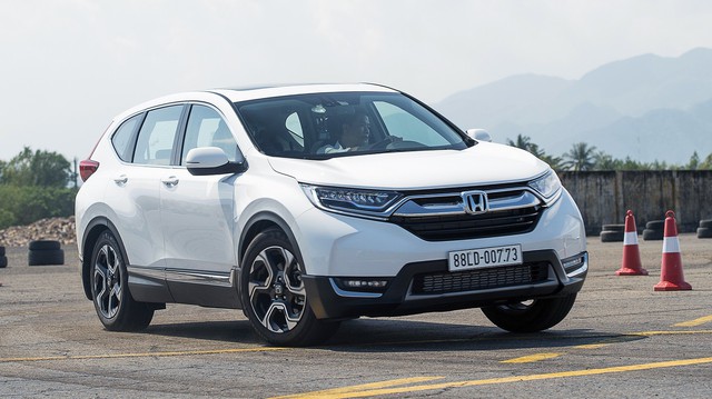 Honda CR-V 7 chỗ chỉ có 2 phiên bản, giá niêm yết cao nhất hơn 1,25 tỷ đồng