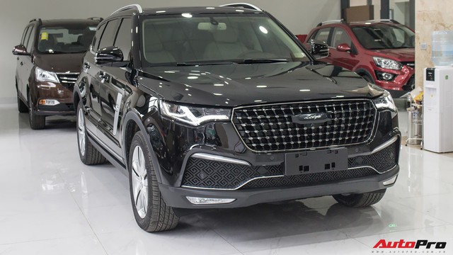 Zotye Z8 2.0 Turbo - SUV 5 chỗ Trung Quốc giá bằng một nửa Honda CR-V 2018