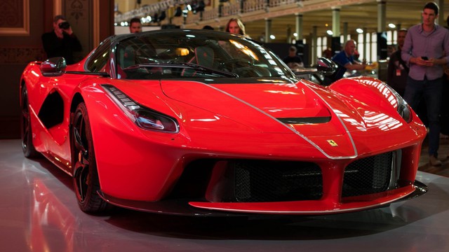 Siêu xe chạy hoàn toàn bằng điện của Ferrari thách thức mọi đối thủ