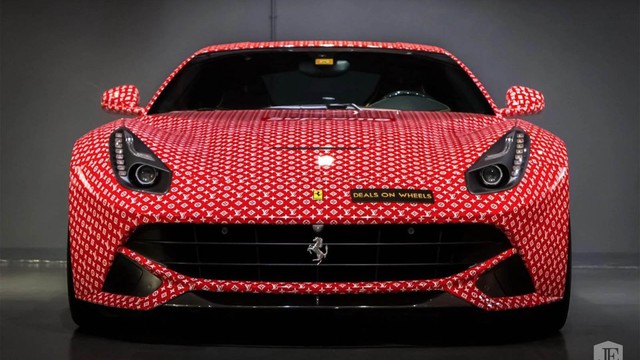 Thiếu gia 15 tuổi rao bán Ferrari khoác áo Louis Vuitton