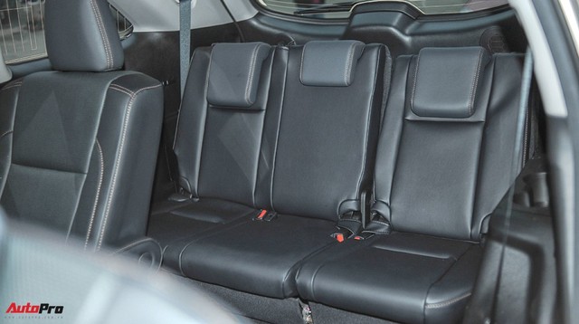 Toyota Highlander Limited 2017 về Việt Nam, giá cao hơn Land Cruiser chính hãng - Ảnh 23. Toyota Highlander Limited 2017 về Việt Nam, giá cao hơn Land Cruiser chính hãng - Ảnh 23.