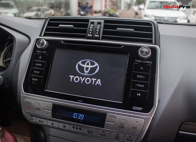 Khám phá Toyota Land Cruiser Prado 2018 giá hơn 2,2 tỷ đồng tại Việt Nam - Ảnh 15.