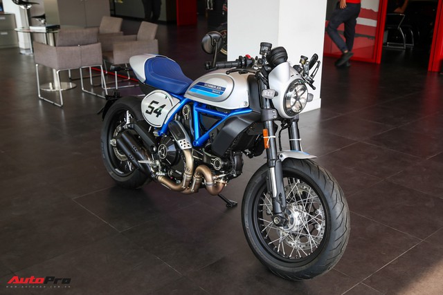 Ducati Scrambler Cafe Racer 2019 giá hơn 410 triệu đồng đầu tiên về Việt Nam - Ảnh 1.