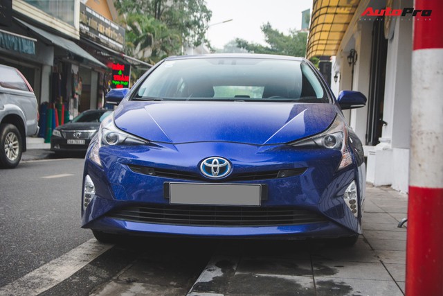 Bắt gặp mẫu xe hybrid bán chạy nhất toàn cầu tại Việt Nam - Ảnh 4.