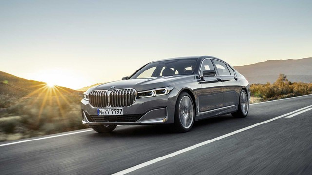 BMW 7-Series chính thức ra mắt - thách thức Mercedes-Benz S-Class - Ảnh 1.