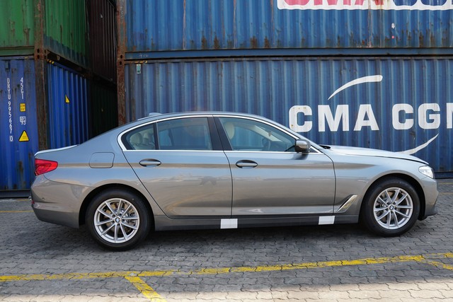 Lộ ảnh BMW 5-Series 2019 đầu tiên Việt Nam - Ảnh 2. Lộ ảnh BMW 5-Series 2019 đầu tiên Việt Nam - Ảnh 2.