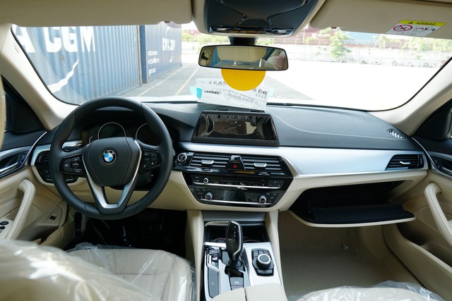 Lộ ảnh BMW 5-Series 2019 đầu tiên Việt Nam - Ảnh 3. Lộ ảnh BMW 5-Series 2019 đầu tiên Việt Nam - Ảnh 3.