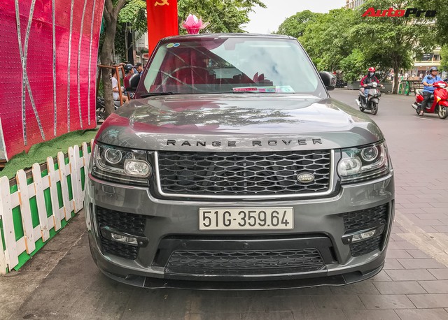 Range Rover Autobiography độ bodykit hàng độc và bộ vành kiểu cánh quạt phi cơ của đại gia Sài Gòn - Ảnh 2.