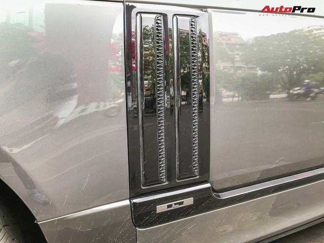 Range Rover Autobiography độ bodykit hàng độc và bộ vành kiểu cánh quạt phi cơ của đại gia Sài Gòn - Ảnh 6.