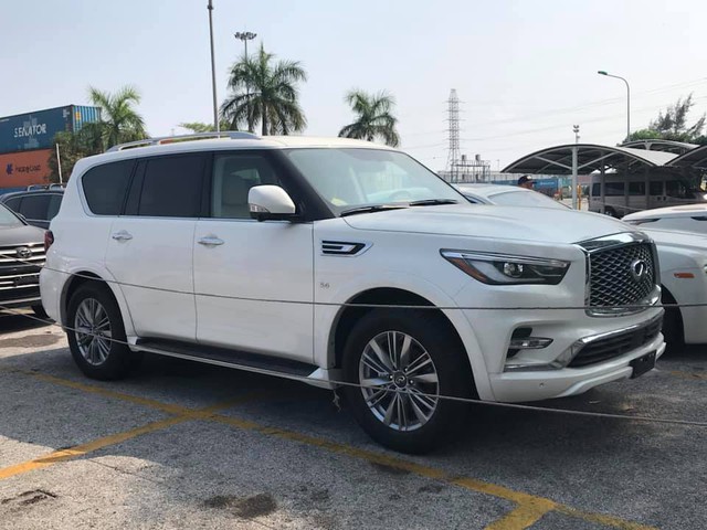 Khủng long Infiniti QX80 đời mới đầu tiên về Việt Nam - đối thủ Lexus LX570 và Cadillac Escalade - Ảnh 1.