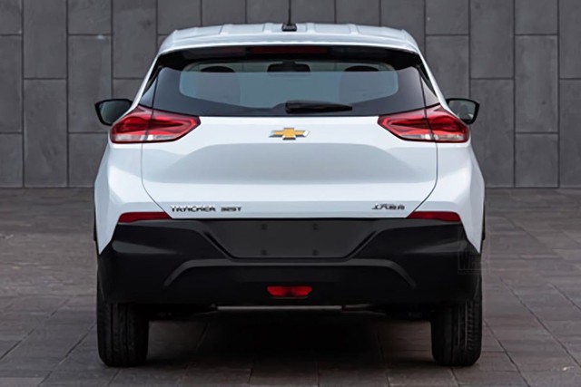 Lộ hình ảnh đầu tiên của Chevrolet Tracker - đối thủ mới của Ford EcoSport và Hyundai Kona - Ảnh 2.