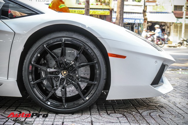 Lamborghini Aventador bí ẩn nhất Việt Nam tái xuất tại Sài Gòn - Ảnh 7.