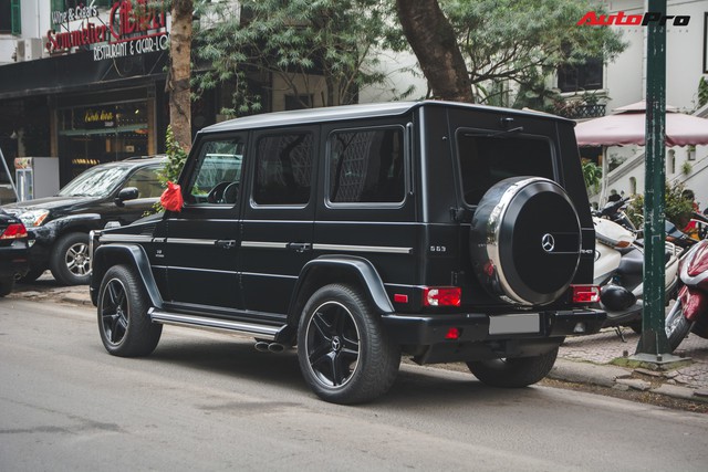 Mercedes-AMG G63 có màu sơn giá hơn 90 triệu đồng xuất hiện trên phố - Ảnh 4.