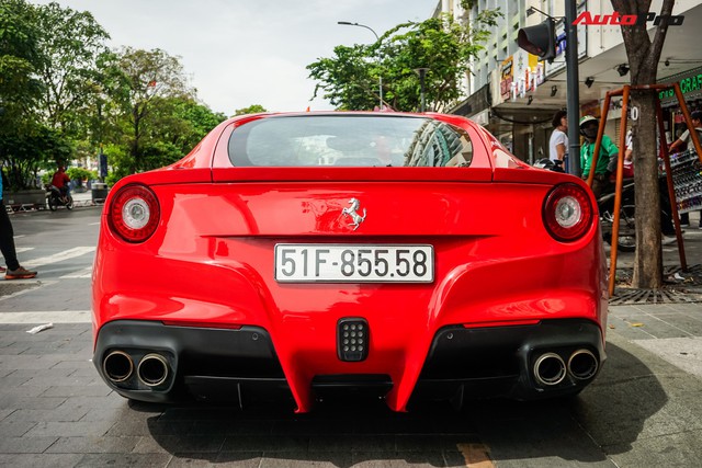 Ferrari F12 Berlinetta đặc biệt nhất Việt Nam của đại gia đồng hồ chục tỷ tại Hà Nội tiến vào Sài Gòn - Ảnh 5.