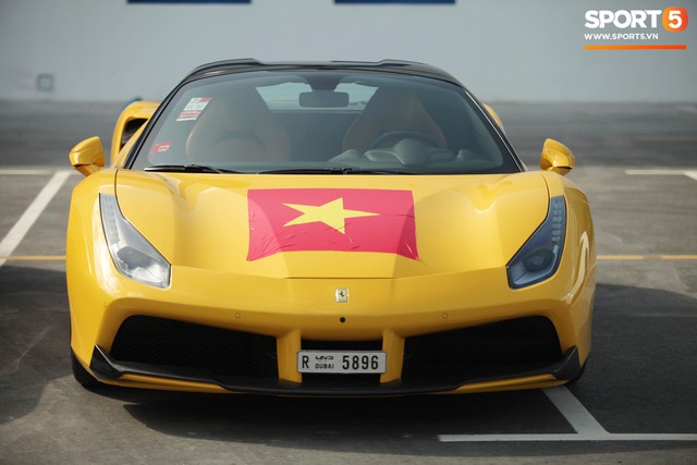 Điểm danh những siêu xe hộ tống ĐT Việt Nam tại Asian Cup 2019 - Ảnh 5.